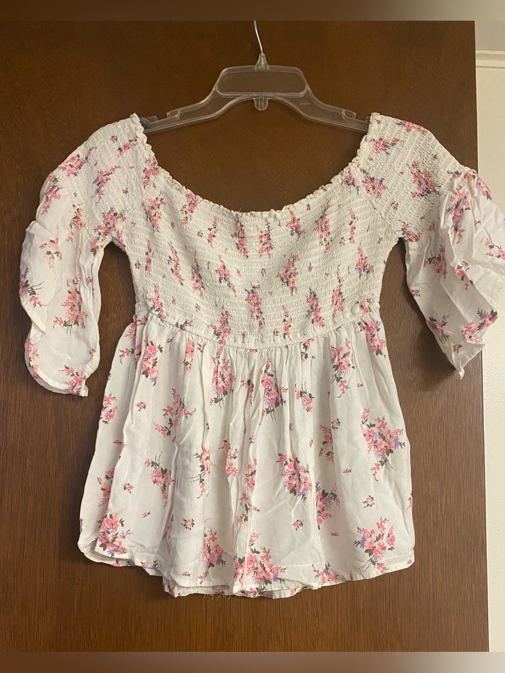 Hollister Women White Floral Off Shoulder Smocked Peasant Top Medium Cottagecore